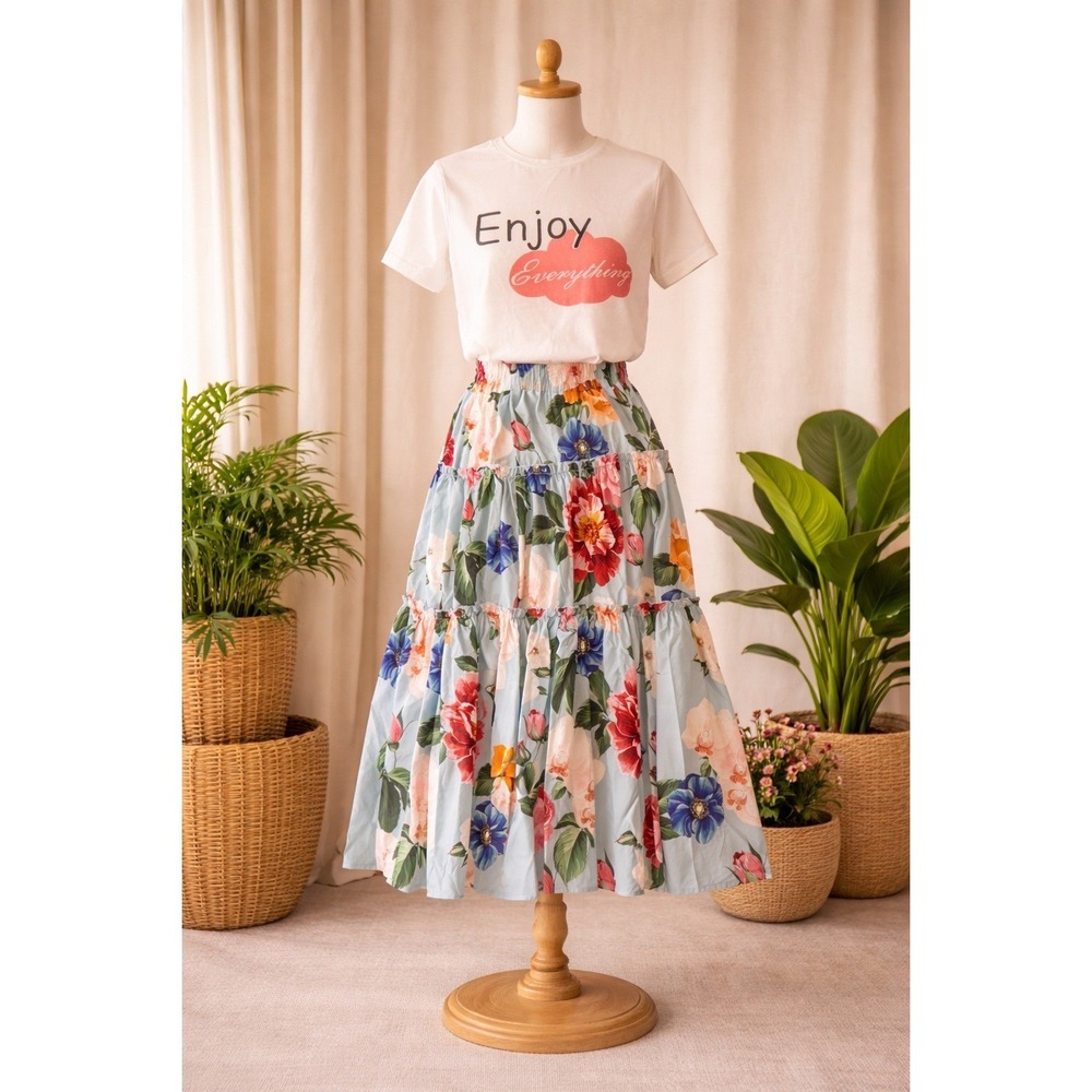 SHEIN Set Womens M Blue Floral Maxi Skirt Graphic Tee Tiered Boho Outfit